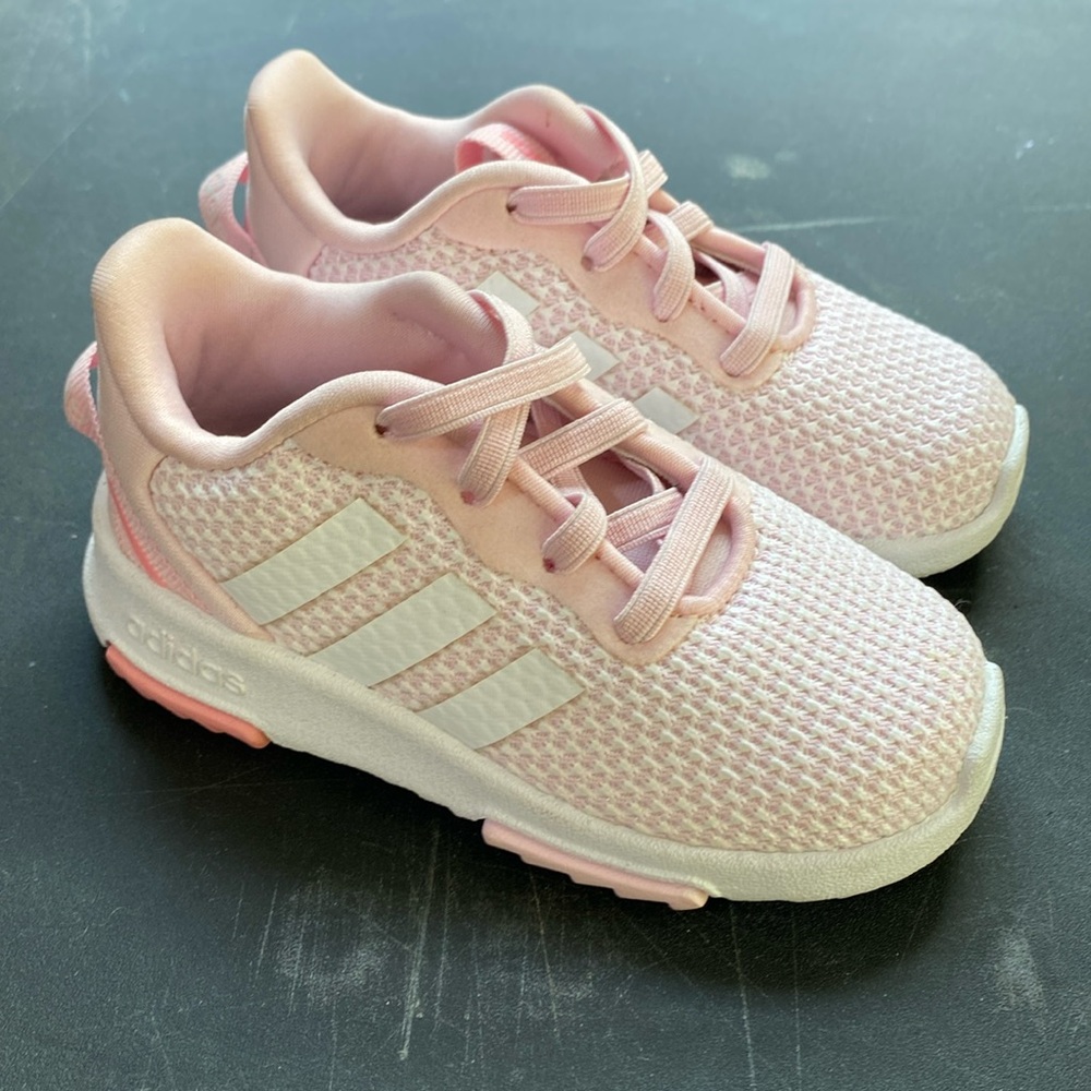 Adidas Sneakers